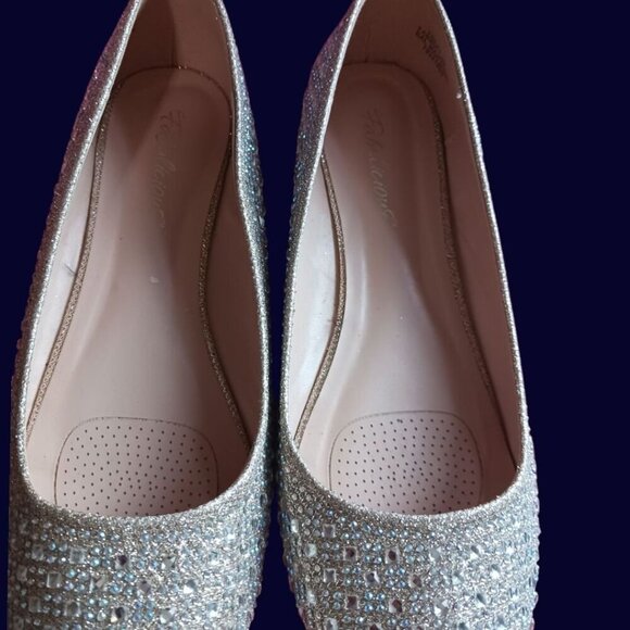 Fabulicious Rhinestone-Embellished Ballet Flats Color Nude Glitter Mesh Size 10 - Picture 2 of 13